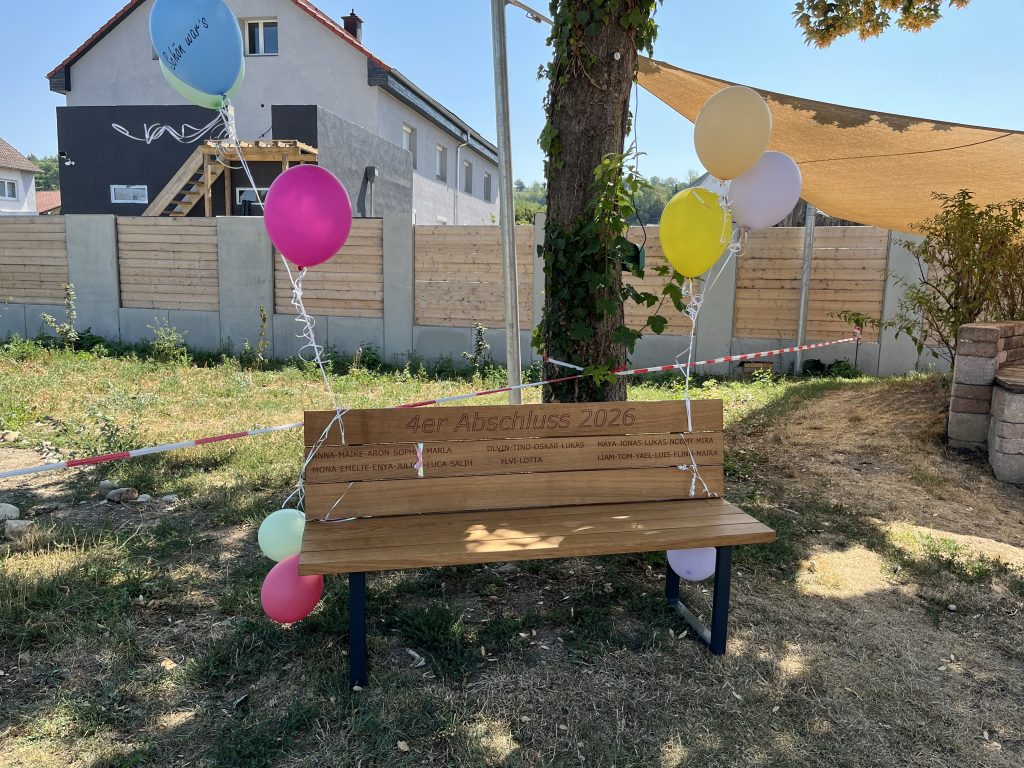 Bank der 4er als Abschiedsgeschenk